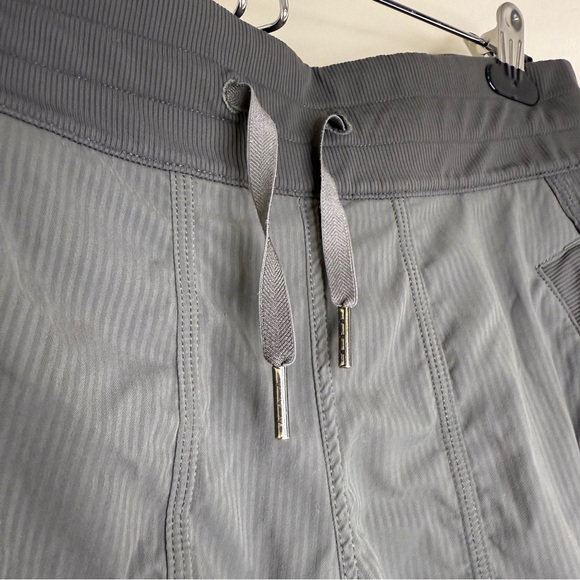Lululemon Dance Studio Mid-Rise Cropped Pants | Gray Size 4 | 20” Capris - Picture 4 of 7